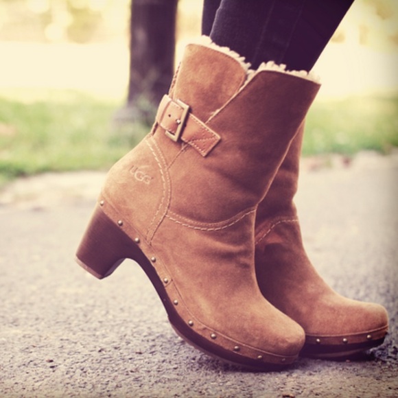 UGG Shoes - UGG | Amoret Suede